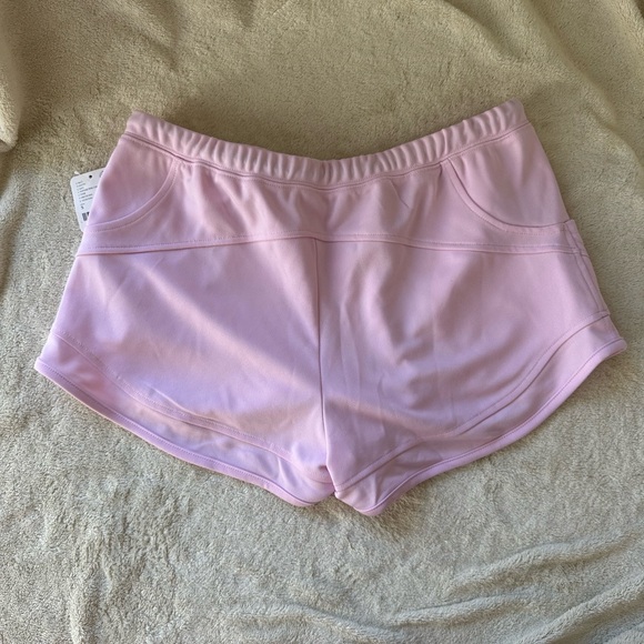 NWT FP Movement Fly Zone Shorts Sz Small Powder Pink - Picture 8 of 8
